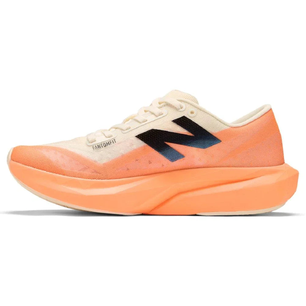 Tênis New Balance FuelCell Rebel V4 - Laranja
