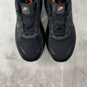 Nike Vomero Premium Preto/Laranja