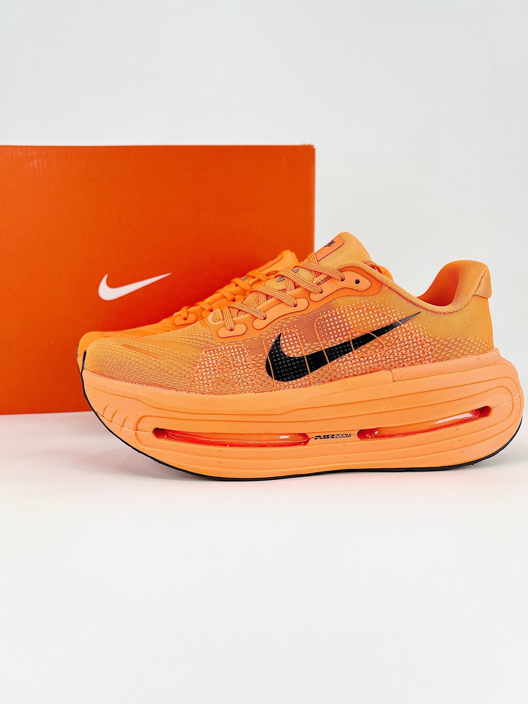 Nike Vomero Premium - Laranja